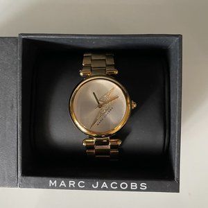 Pre loved Marc Jacobs Dotty Lightning Bolt Watch